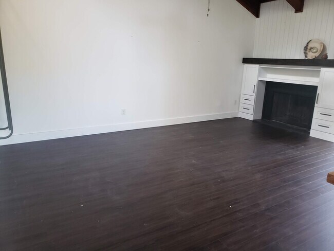 Building Photo - Longwood (The Springs) - 2 Bedroom, 1 Bathroom - $1,795.00