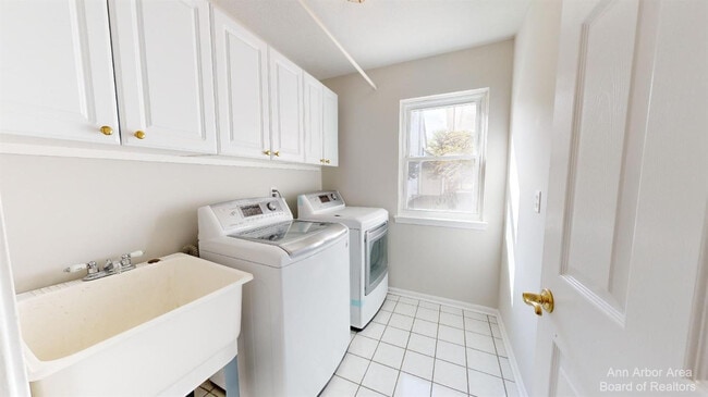 Building Photo - 2844 Chaseway Ct