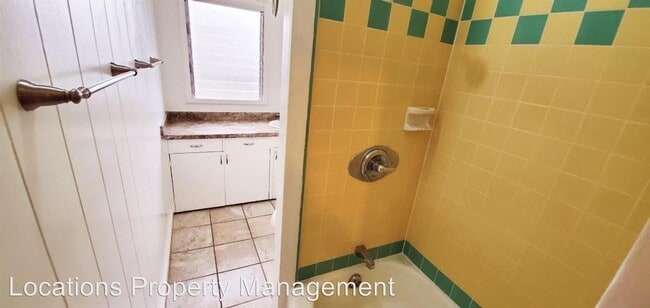 Building Photo - 1223 Wilder Ave