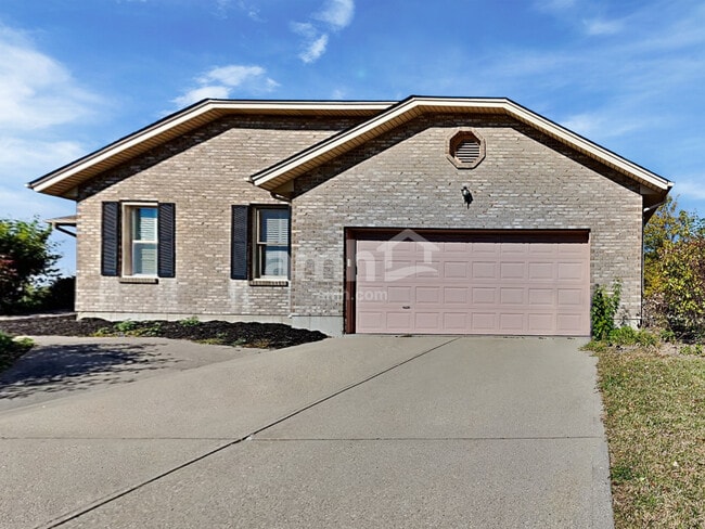 Building Photo - 110 Justin Pl