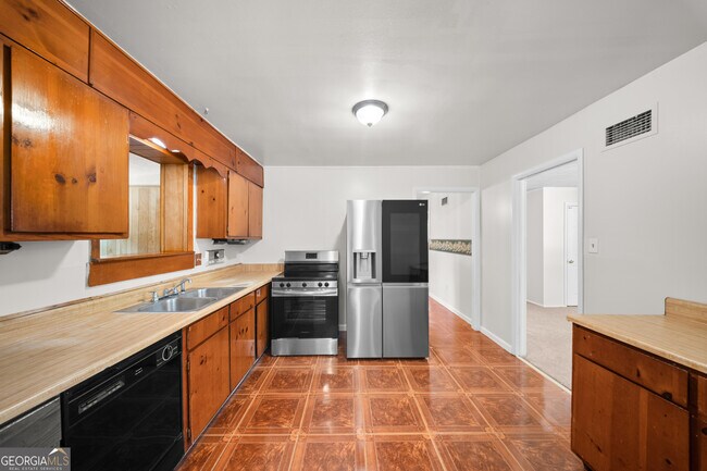 Building Photo - 112 Cedar Grove Rd