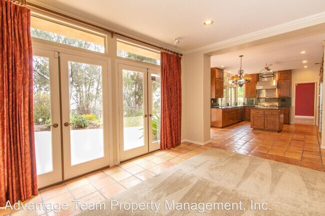 Building Photo - 12885 Chaparral Ridge Rd