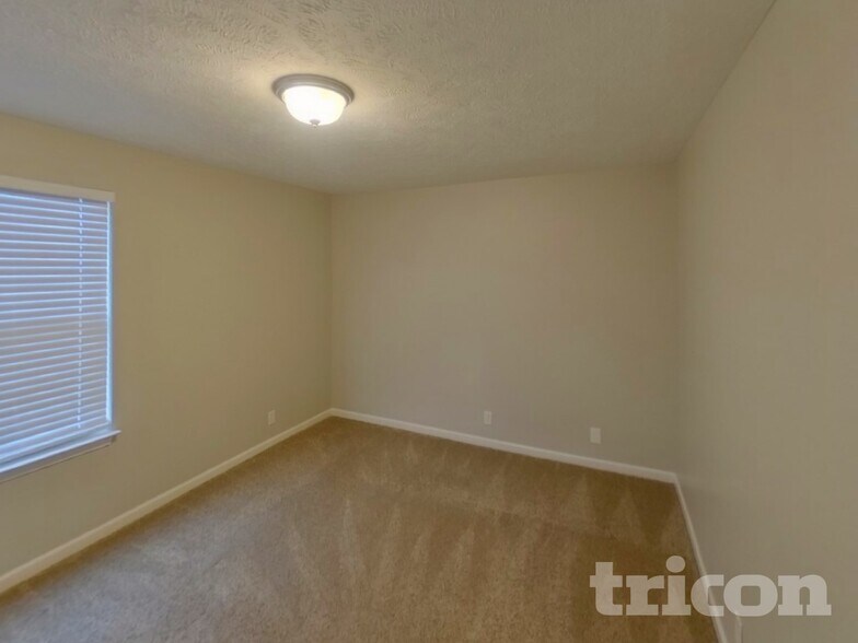 Building Photo - 1938 Falsetto Ln