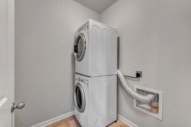 Building Photo - 861 River Landing Blvd SW