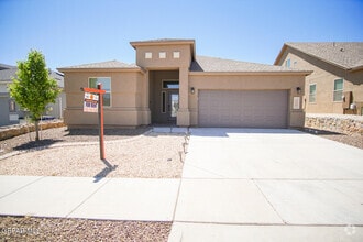 Building Photo - 6016 Hidden Acres Dr