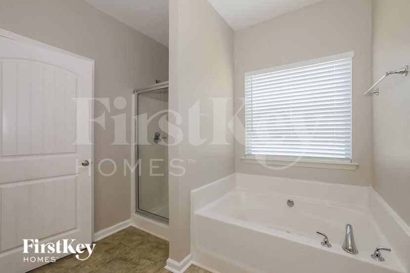 Building Photo - 566 Massey Ct