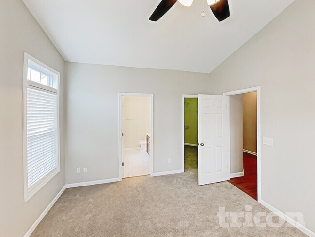 Building Photo - 401 Tortoise Ln