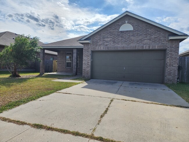 Building Photo - 3021 Las Brisas St