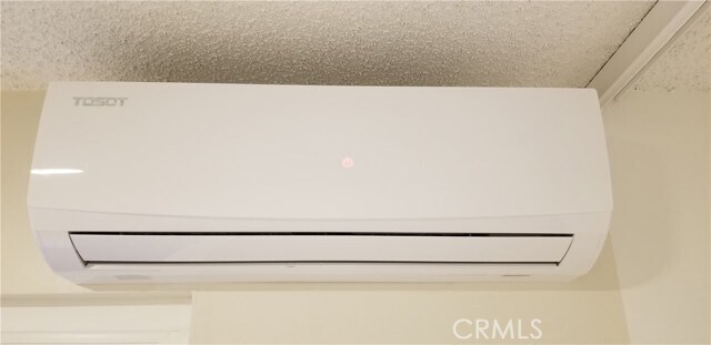 Building Photo - 2042 Evergreen St