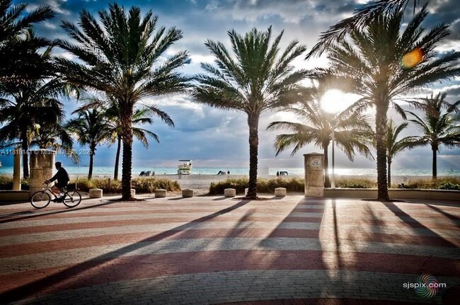 Building Photo - 1390 Ocean Dr