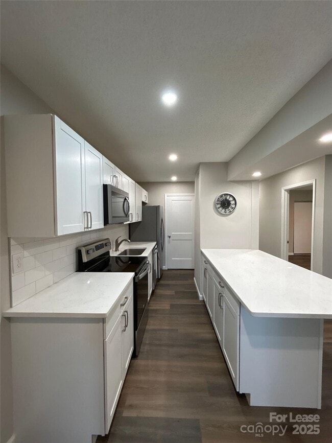 Building Photo - 5008 Sardis Rd