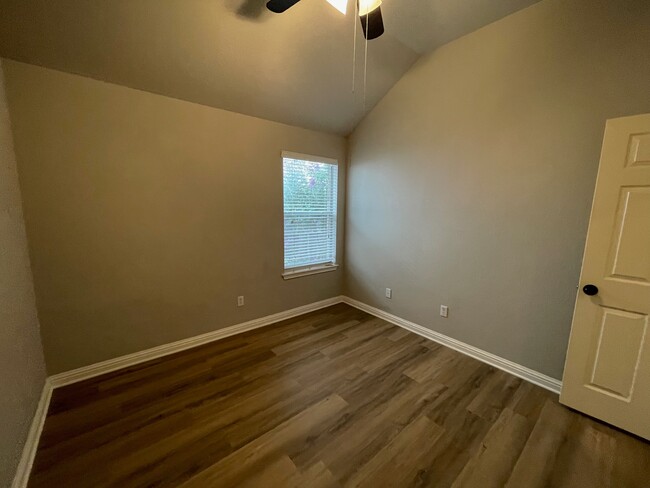 Building Photo - 10025 Mount Rainier Dr