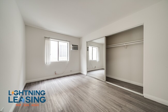 Building Photo - 5121-5125 Klump Ave