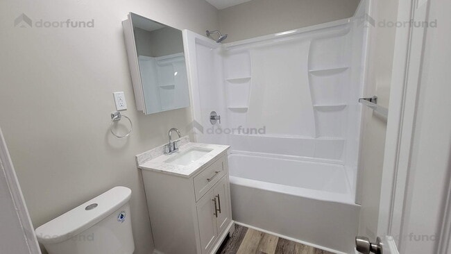 Building Photo - 208 Columbus St