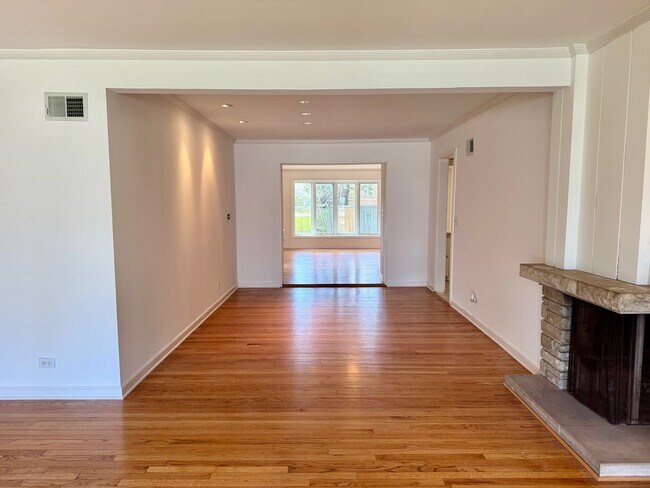 Building Photo - 3129 Sprucewood Rd