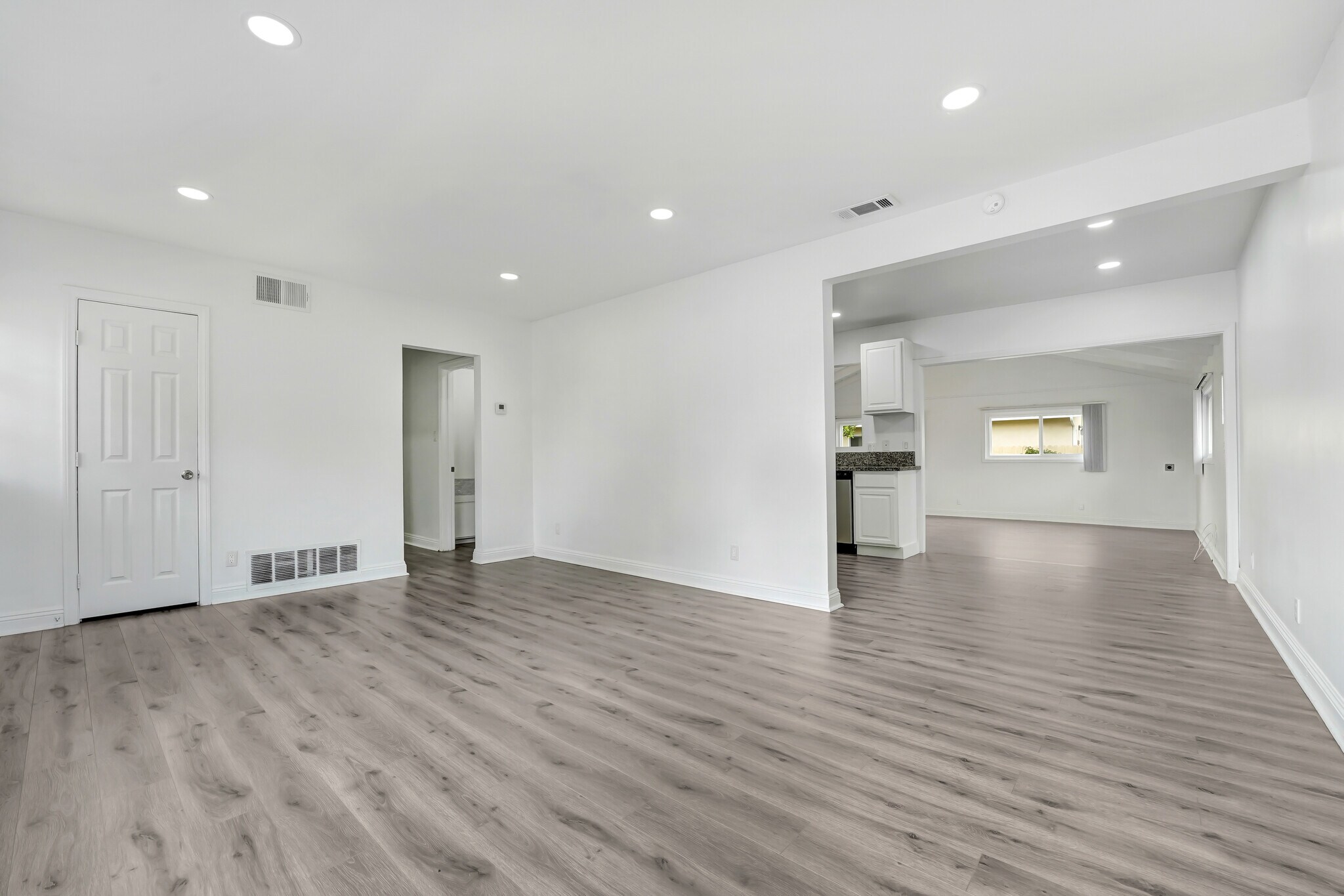 Building Photo - 21733 Tuba St