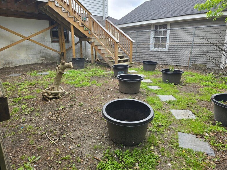 Building Photo - 3718 Franklin Ave