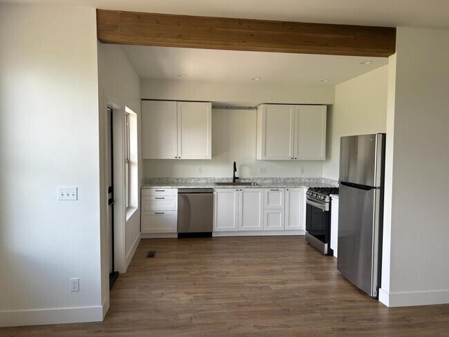 Building Photo - 26 Groves Dr