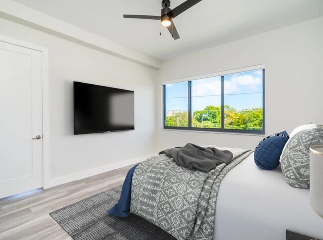 Building Photo - 1301 Alpha St