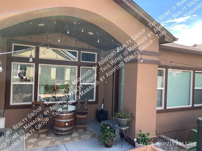Building Photo - 7215 Rim Bluff Ln