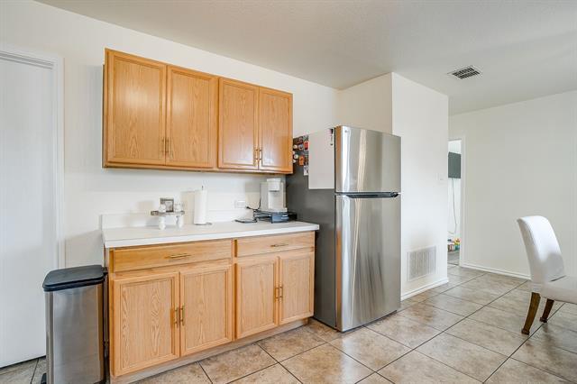 Building Photo - 6612 Meadow Way Ln