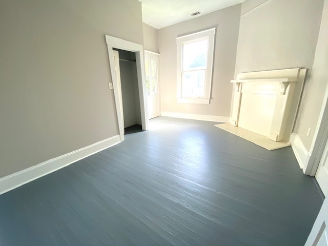 Building Photo - 217 W 32nd St