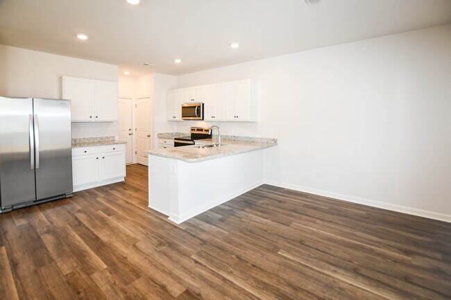 Building Photo - 130 Maple Spring Trl