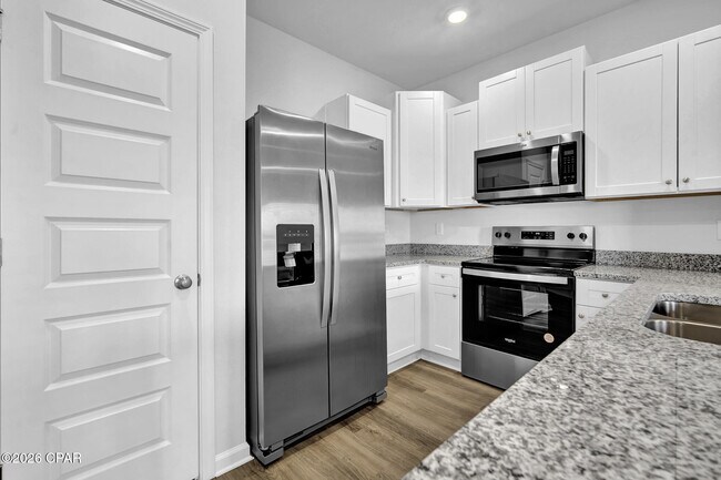 Building Photo - 1707 Jakes Dr