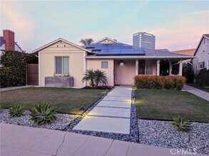 Building Photo - 4466 Sherman Oaks Cir