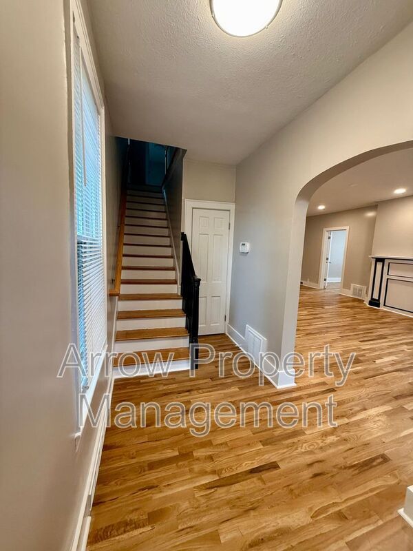 Building Photo - 2046 S 26th St