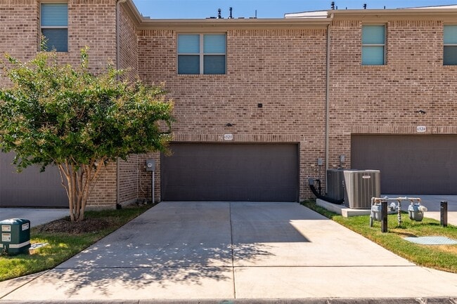 Building Photo - 6520 Northern Dancer Dr