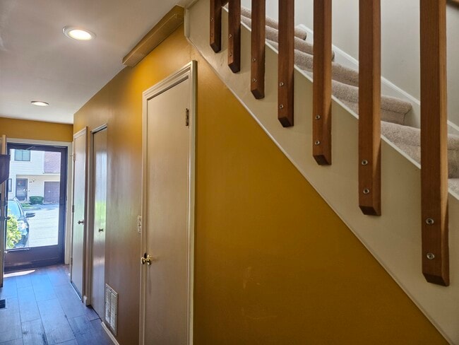 Building Photo - 54 Deer Run