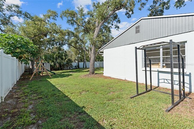 Building Photo - 3308 W Van Buren Dr