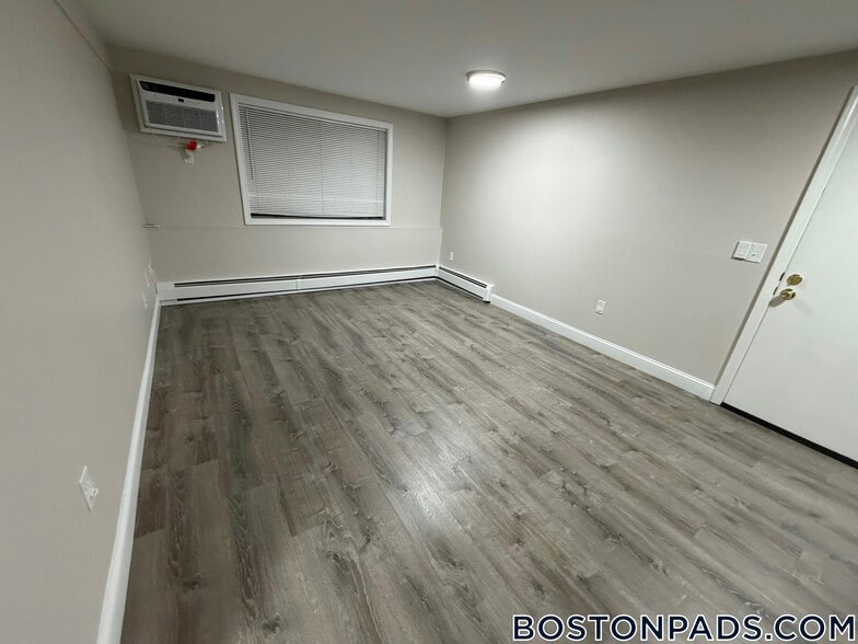 Building Photo - 169 Aiken Ave