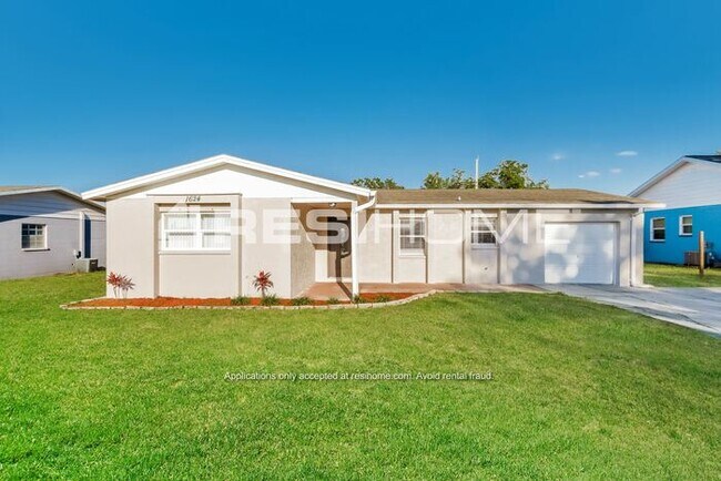 Building Photo - 1624 Dolphin Dr
