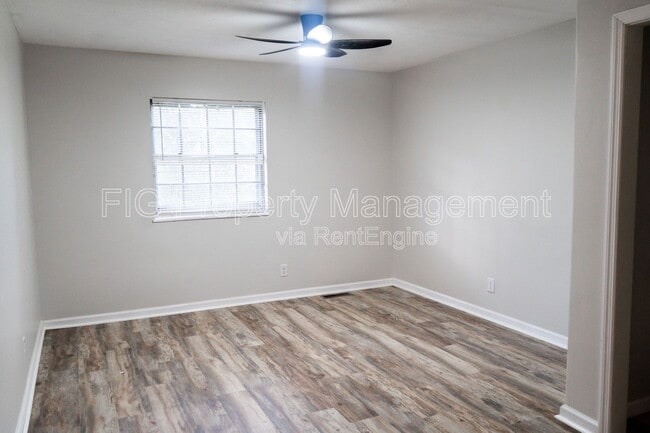 Building Photo - 117 Pine Ridge Rd