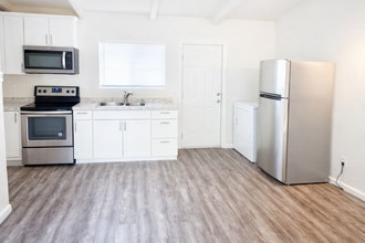 Building Photo - Ash Duplex