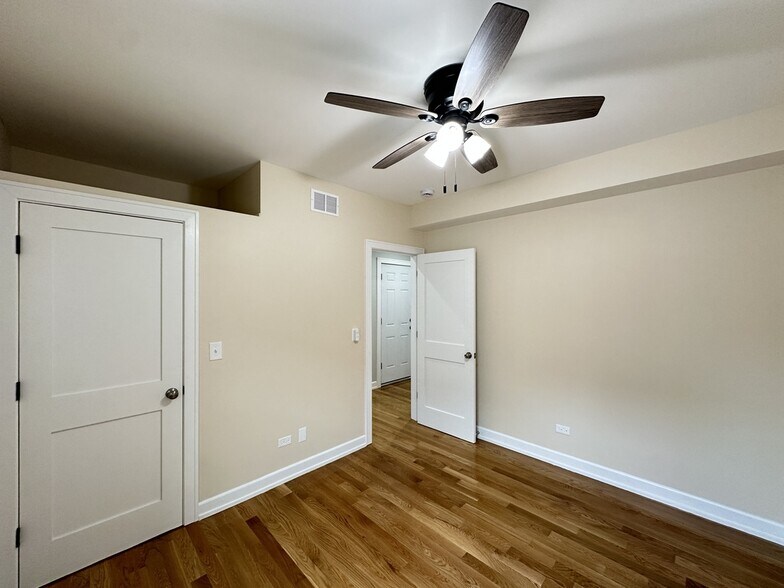 Building Photo - 234 S Maple Ave