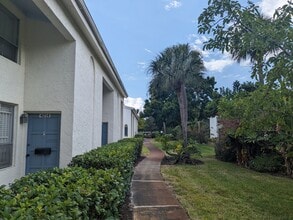 Building Photo - 4214 La Palma Ct