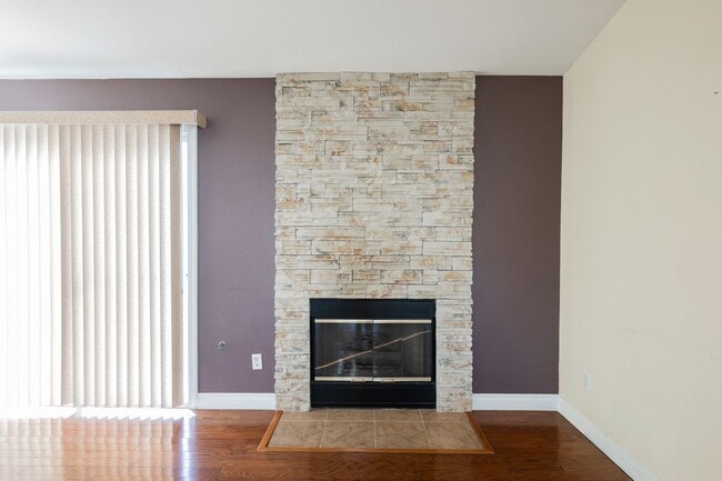 Building Photo - Summerlin - Single Story Townhome -