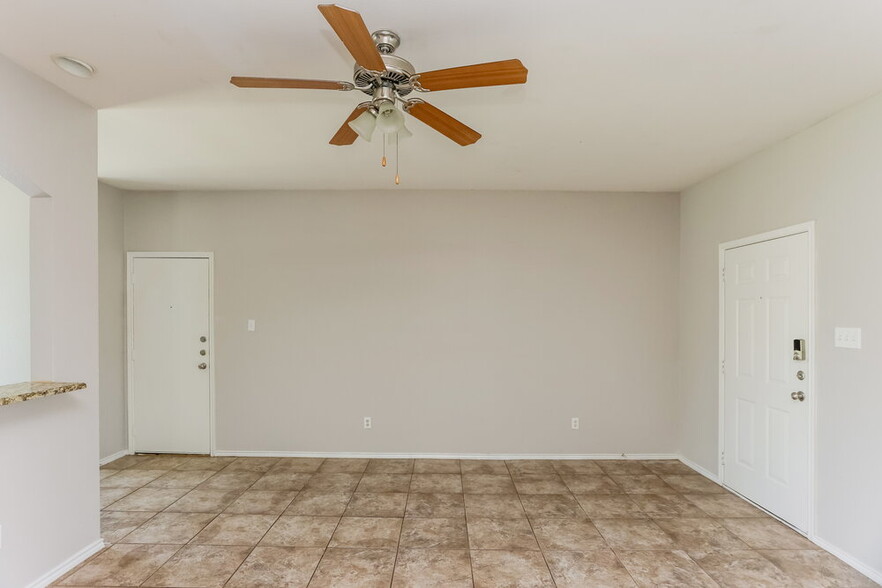 Building Photo - 9715 Checota Dr