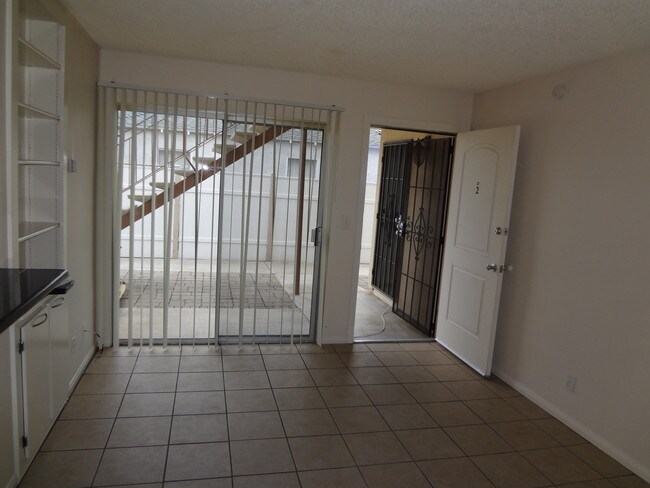 Building Photo - 1459 Hornblend St