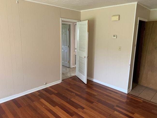 Building Photo - 706 Martin Luther King Dr