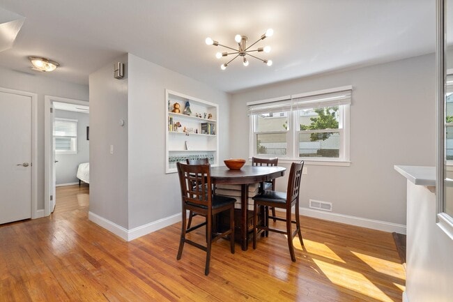 Building Photo - 47 Blondel Dr