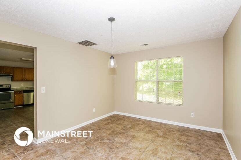 Building Photo - 851 Sinclair Way