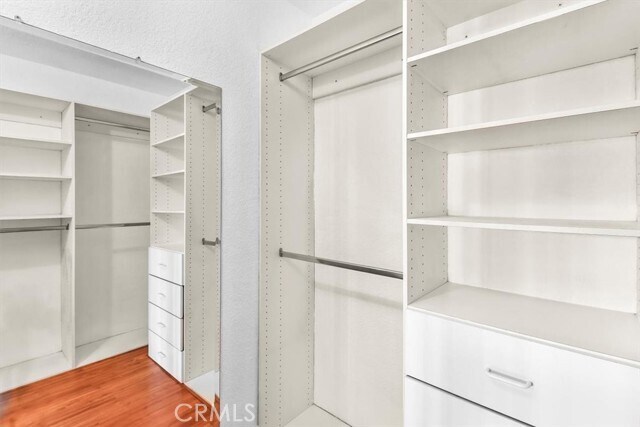 Building Photo - 10650 Kinnard Ave