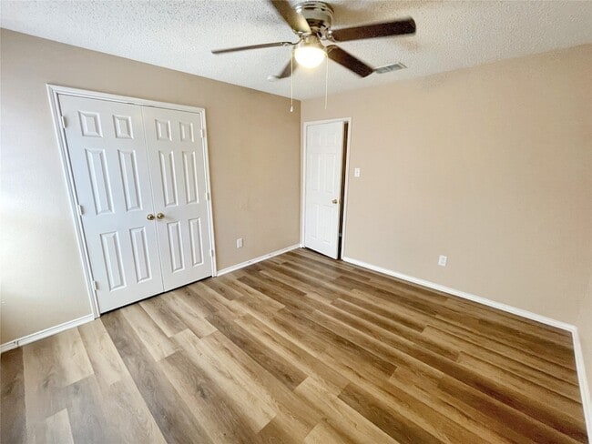 Building Photo - 5405 Shiver Rd