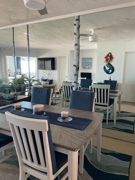 Building Photo - 3755 Ocean Front Walk