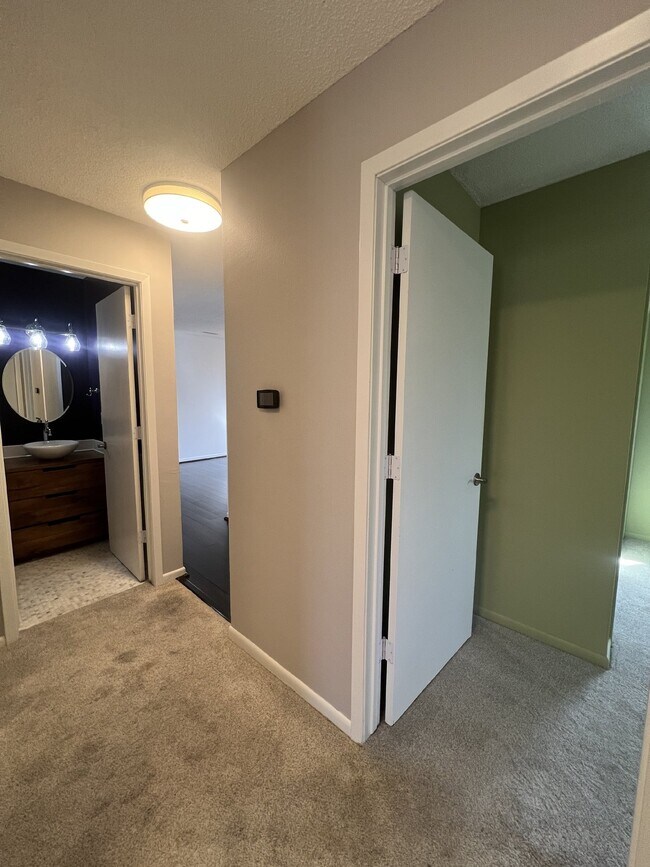 Building Photo - 9309 Sandler Dr