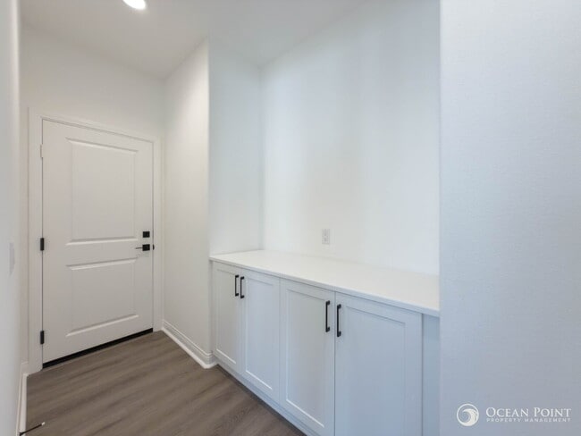 Building Photo - Newly Built 5 Bedroom Home for Rent in Fillmore!